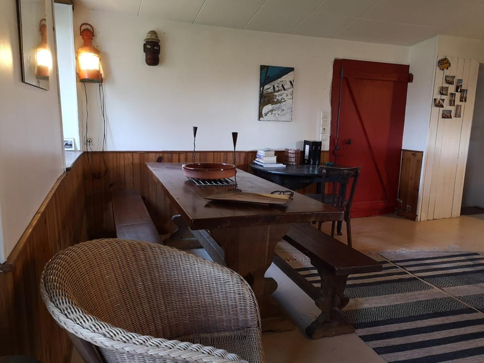 Communal lounge/ TV room, Dining area