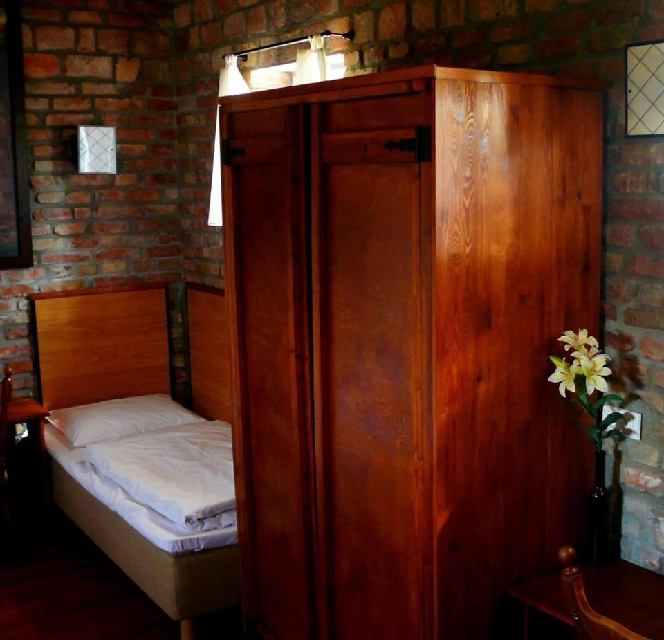 Trzy Dęby Bed and Breakfast in Greater Poland Voivodeship
