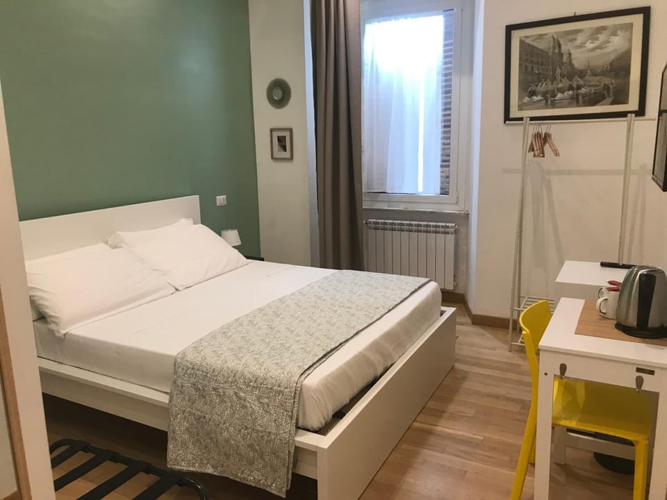 Domus Castroni Germanico Bed and Breakfast in Rome