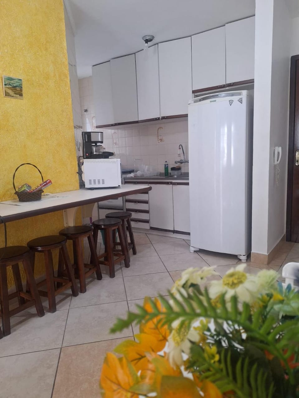 Kitchen or kitchenette, Dining area, oven, stove