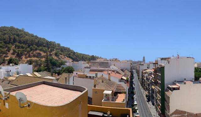 City view, Street view