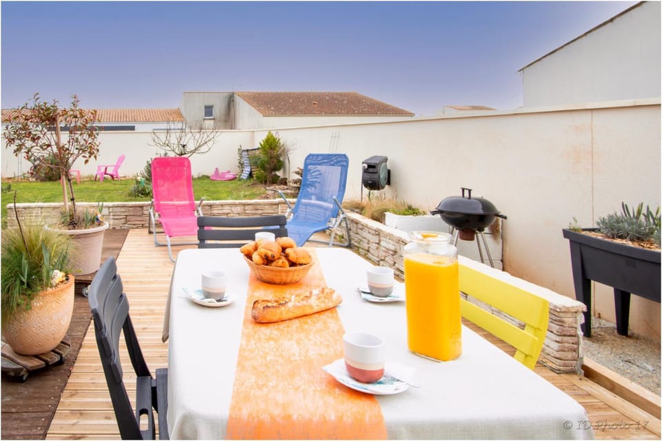 Patio, Day, View (from property/room), Balcony/Terrace, Breakfast