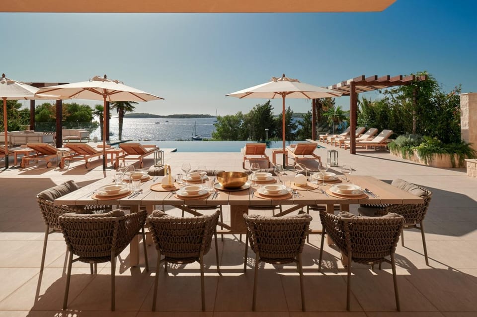 Patio, Day, Natural landscape, Balcony/Terrace, Seating area, Pool view, Sea view, Swimming pool, sunbed