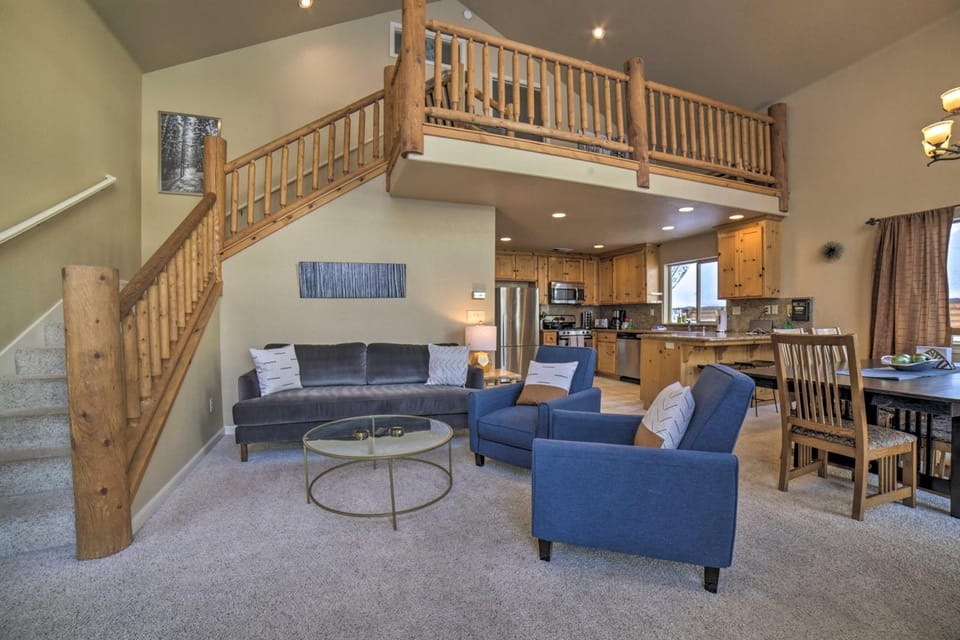 Great for Groups: Soda Springs Cabin w/ Deck! Cabin in Sierra Nevada