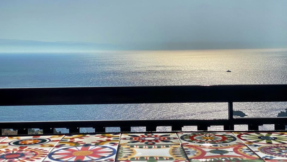 Day, Natural landscape, View (from property/room), Balcony/Terrace, Sea view, Sunrise