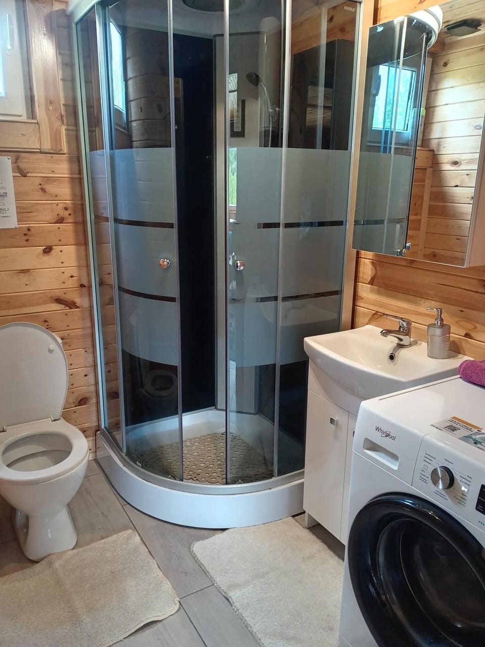 Roztocze, Domek Na Leśnym Wzgórzu nr2,Krasnobród,Zamość, Zwierzyniec, jacuzzi House in Lviv Oblast