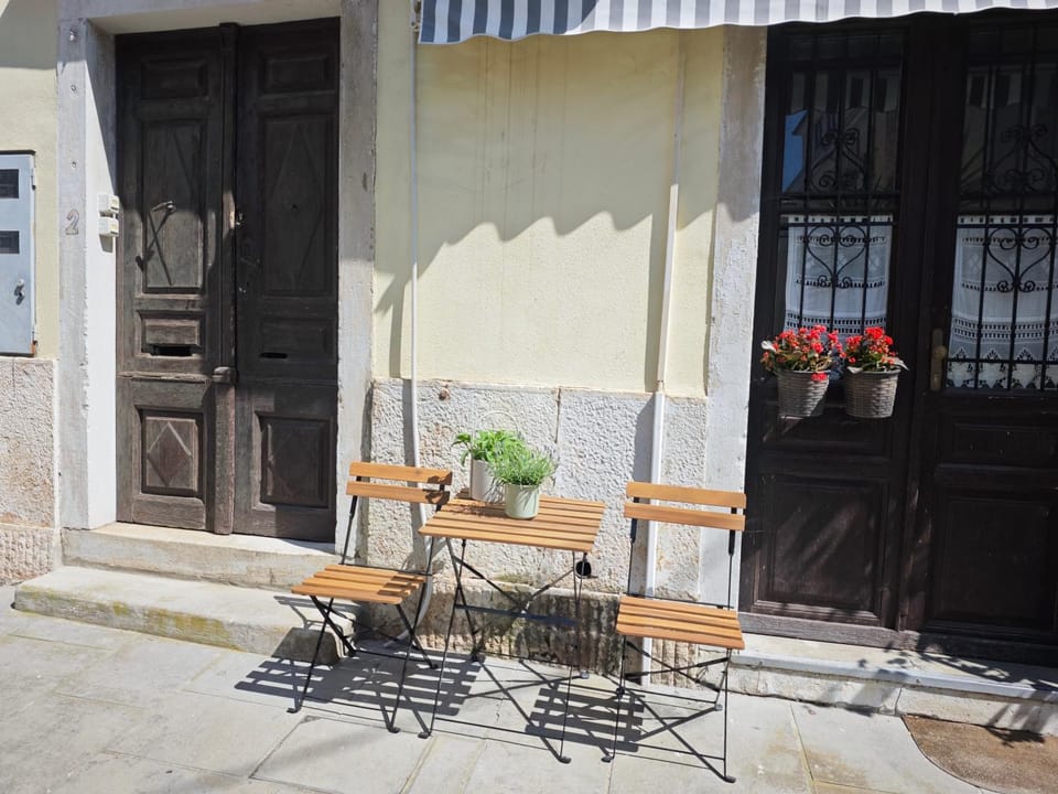 Patio, Day