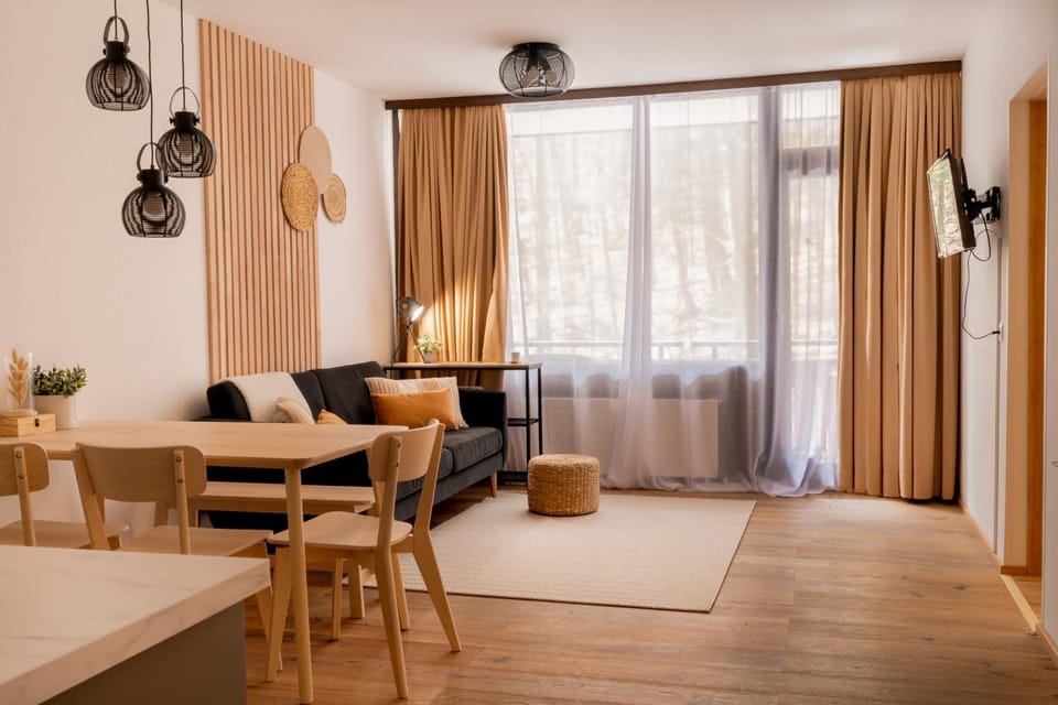 TV and multimedia, View (from property/room), Living room, Dining area