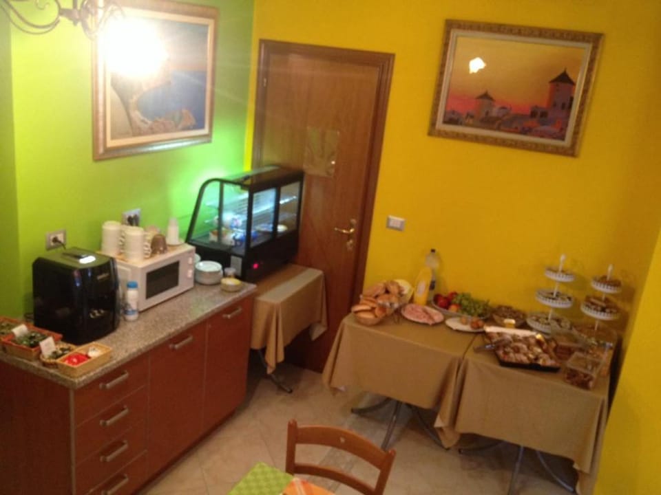 Coffee/tea facilities
