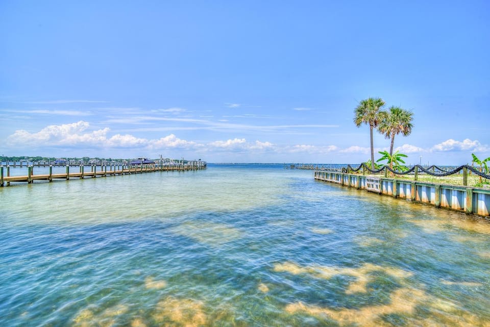 Hermitage By The Bay 305 House in Okaloosa Island