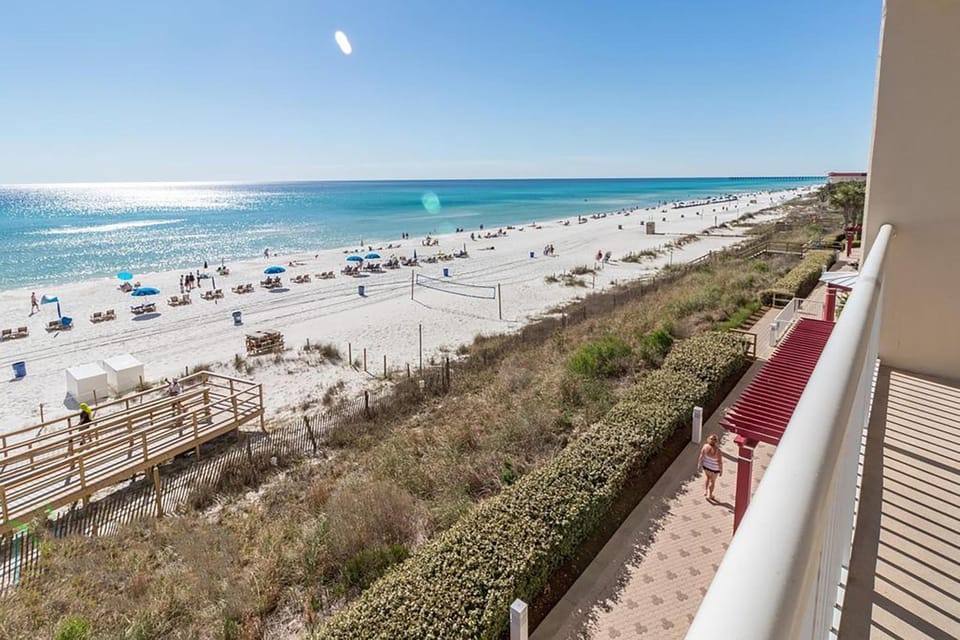 Majestic Beach Towers 1-314 House in Long Beach