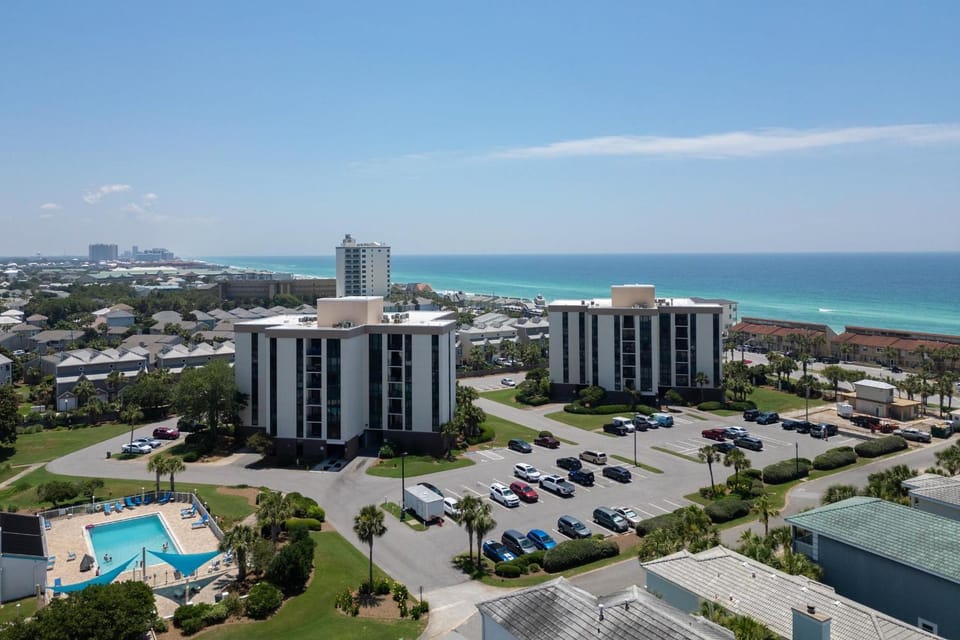 Enclave 201B- Two Pina Coladas House in Destin