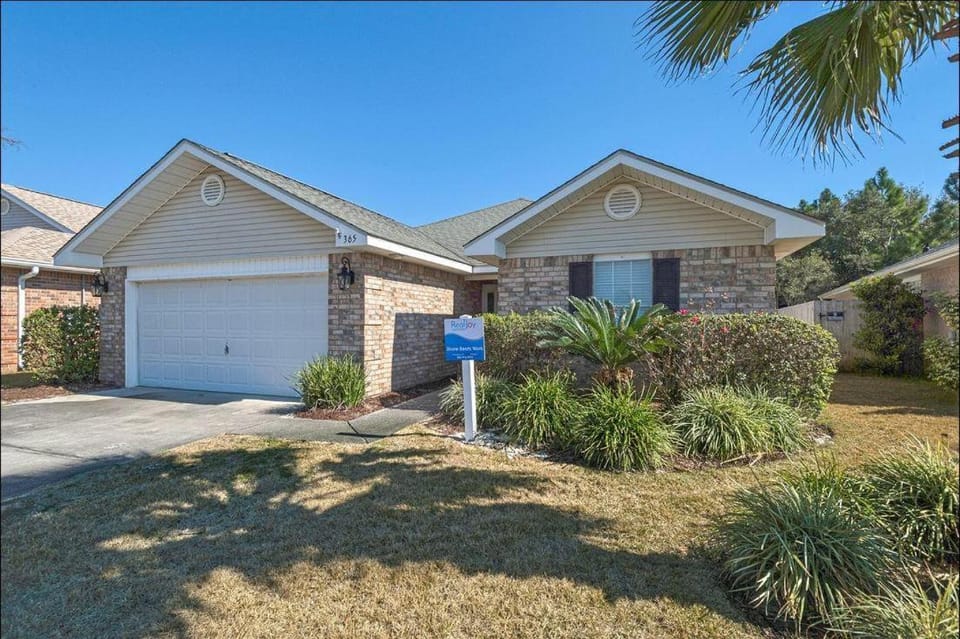 Shore Beats Work House in Miramar Beach