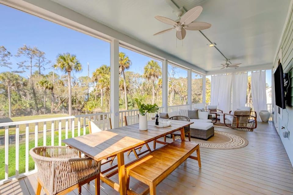 Salty Monkey House in Edisto Beach