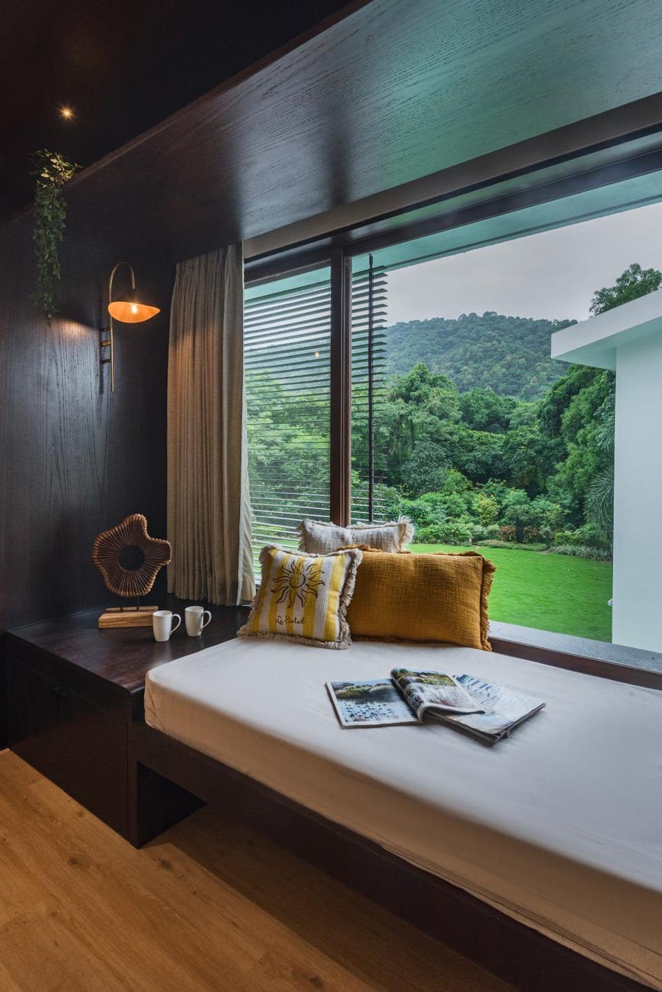 Natural landscape, Bedroom, Mountain view