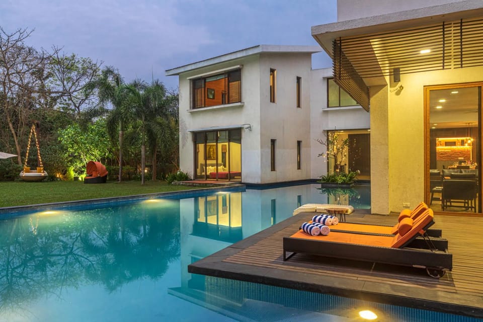 Property building, Swimming pool