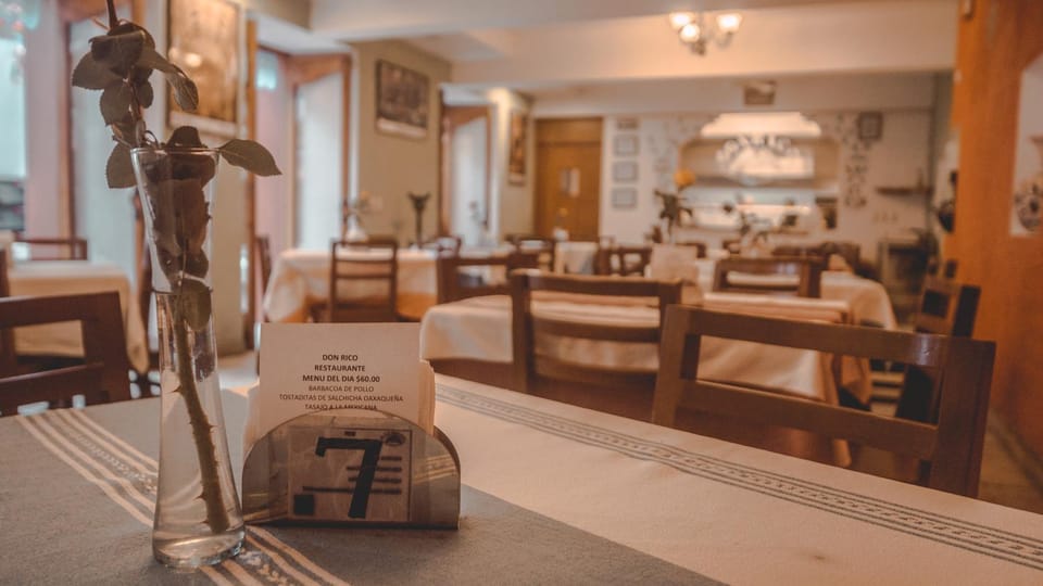 Property building, Restaurant/places to eat, Breakfast