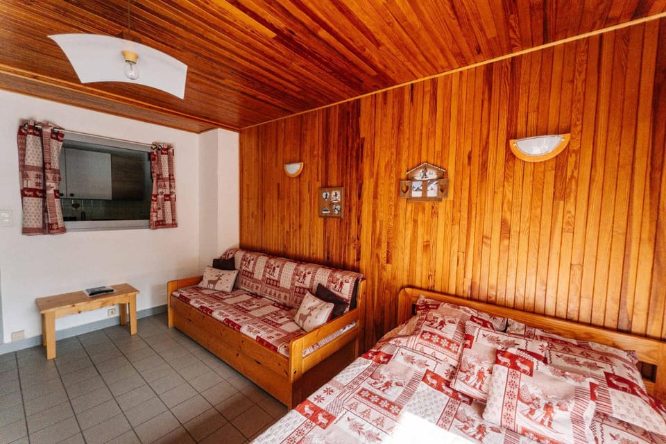 Résidence Le Caribou - Studio 2 personnes exposé Sud MAE-8104 Apartment in Auvergne-Rhône-Alpes