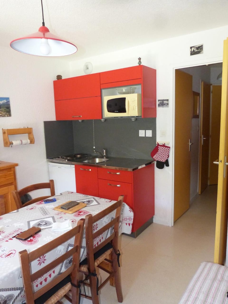 Residence Le Thymel - 2 pièces cabine 4 personnes 2 exposé Est MAE-8644 Cabin in Auvergne-Rhône-Alpes
