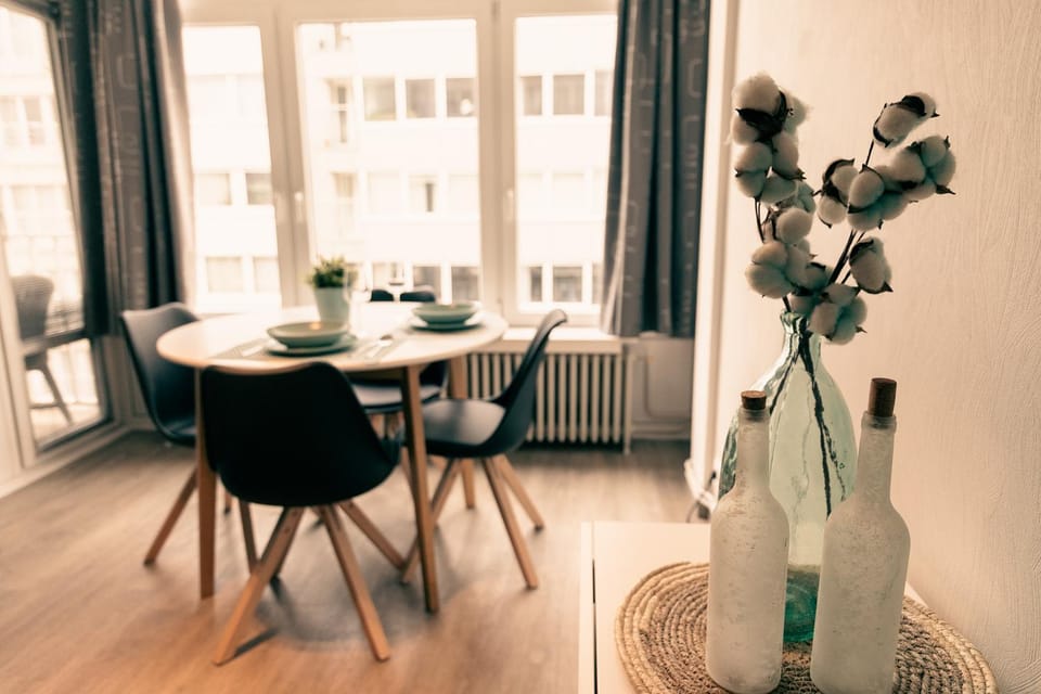 View (from property/room), Dining area, City view