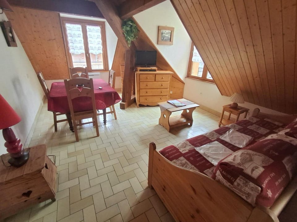 Résidence Sport Alp - Studio cabine 4 personnes 2 exposé Est MAE-8844 Cabin in Auvergne-Rhône-Alpes