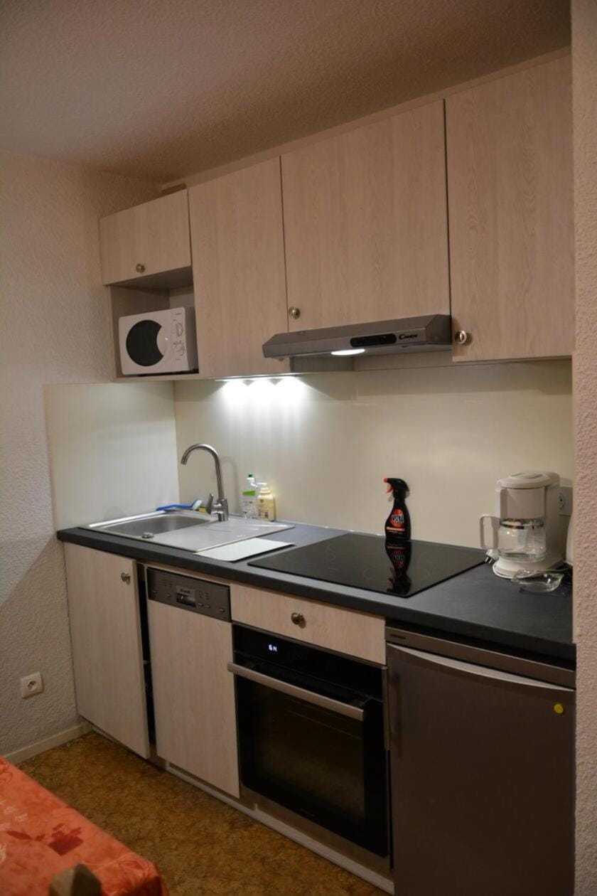 Résidence Les Bergers - 2 pièces cabine 4 personnes exposé Nord-Ouest MAE-8954 Cabin in Auvergne-Rhône-Alpes