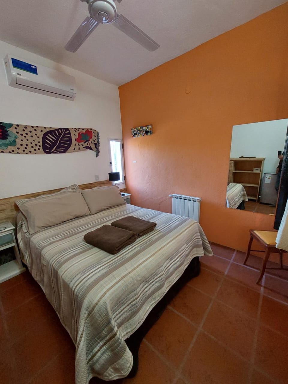 Photo of the whole room, Bedroom, air conditioner