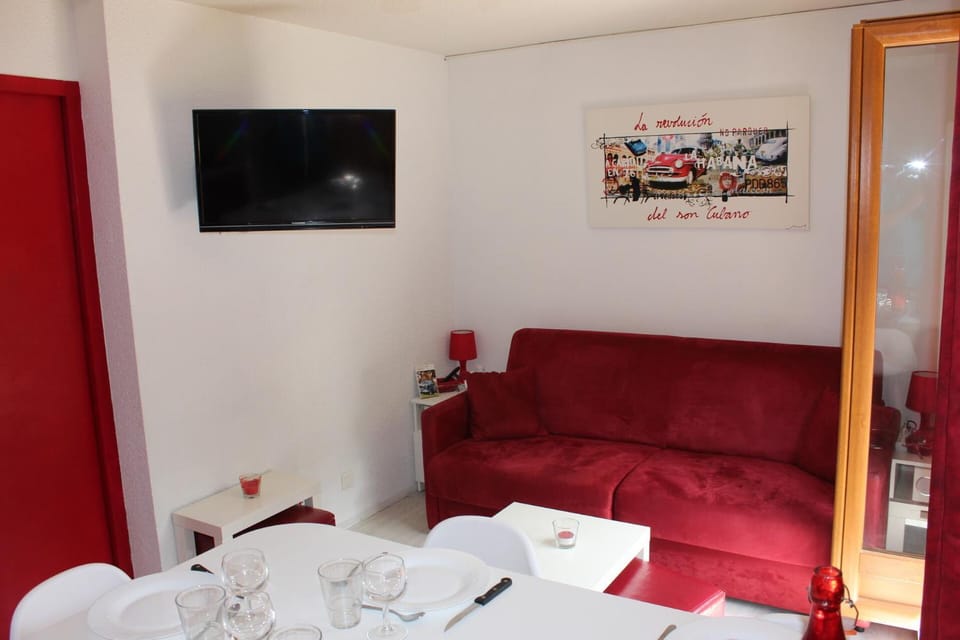 Résidence La Croix Du Sud - Studio cabine 4 personnes 2 exposé est MAE-9044 Cabin in Auvergne-Rhône-Alpes