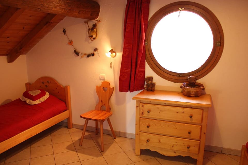 Chalet Les Ancolies - 4 pièces 10 personnes exposé Sud-Est MAE-9624 Apartment in Auvergne-Rhône-Alpes