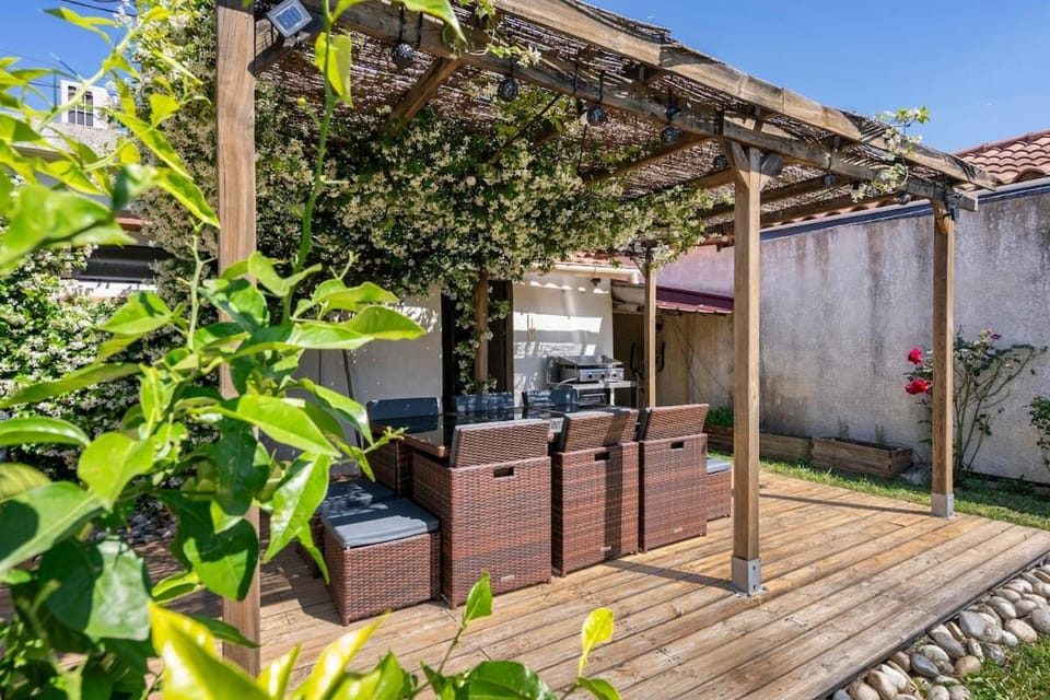 Garden, Balcony/Terrace