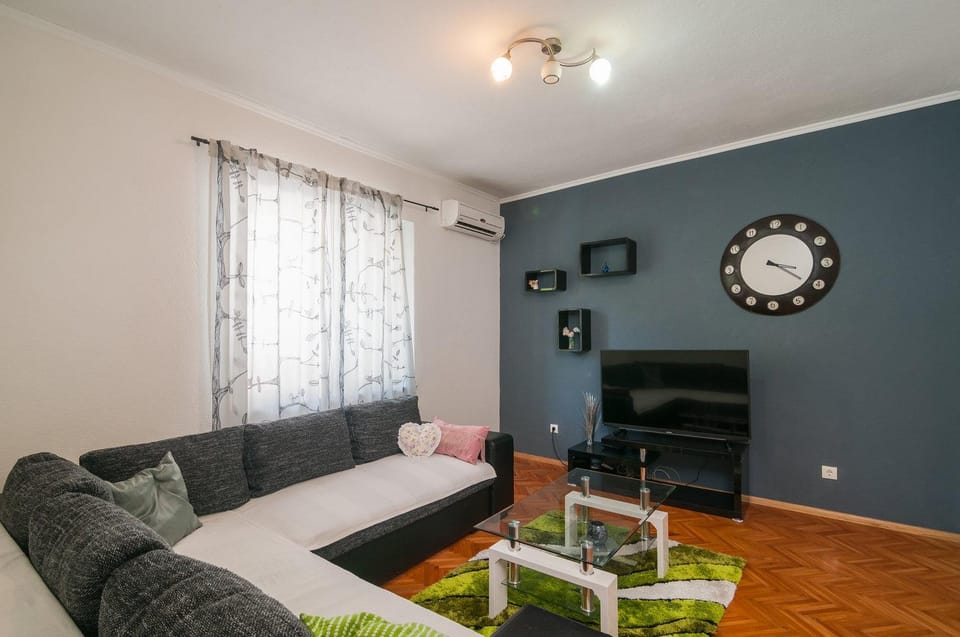 APARTMAN NEVEN Apartment in Split-Dalmatia County