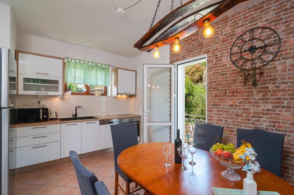 APARTMAN NEVEN Apartment in Split-Dalmatia County