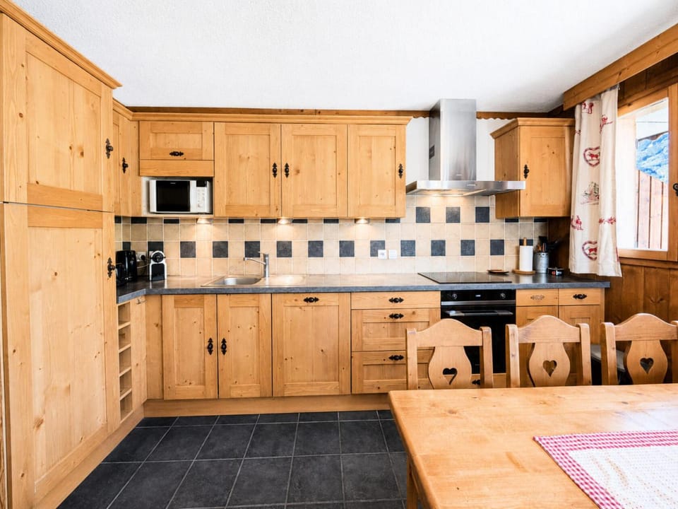 Résidence Courmayeur - Appartement chaleureux ski aux pieds pour 8 personnes MAE-3804 Apartment in Les Allues