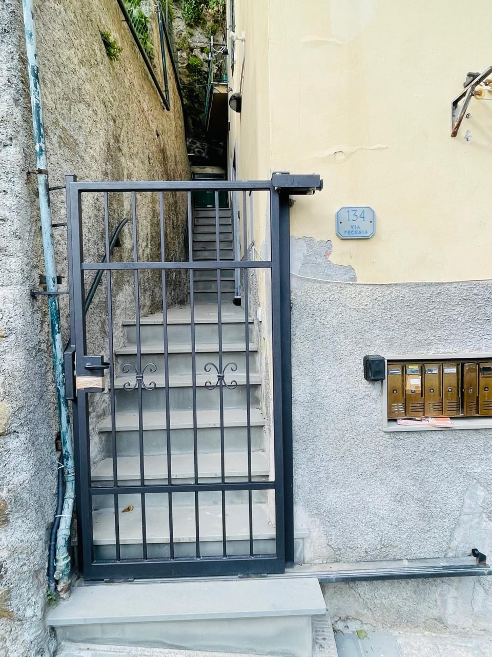 Facade/entrance