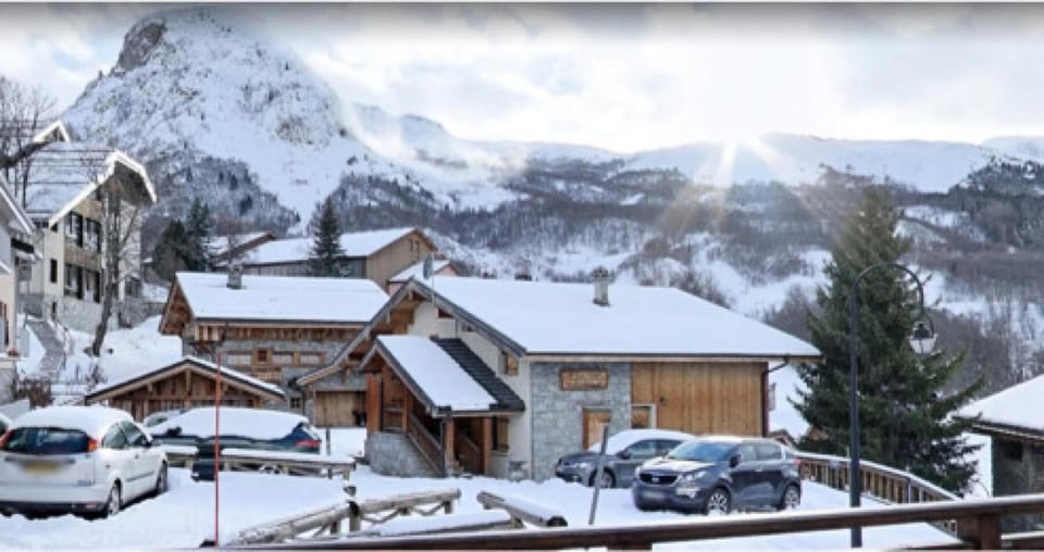 Chalet Des Encombres - Chalet pour 10 personnes au centre de St Martin de Belleville, proche du téléski MAE-4314 Apartment in St Martin Belleville