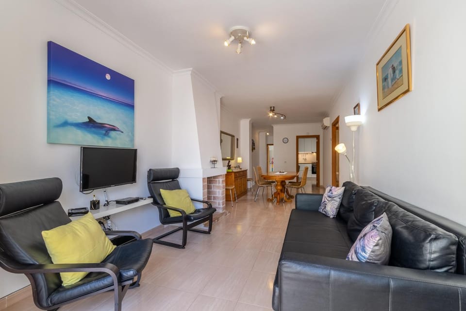 TV and multimedia, Living room, Other, Seating area, Dining area