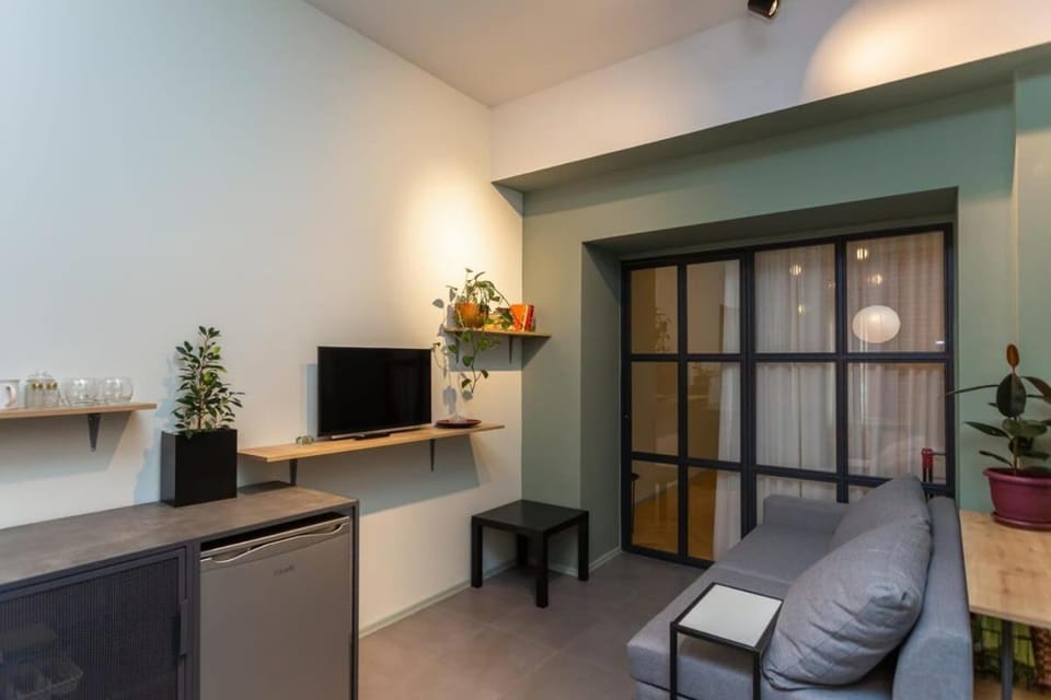 Historic Modern 1BR Apartment In The Centre Apartment in Tbilisi, Georgia
