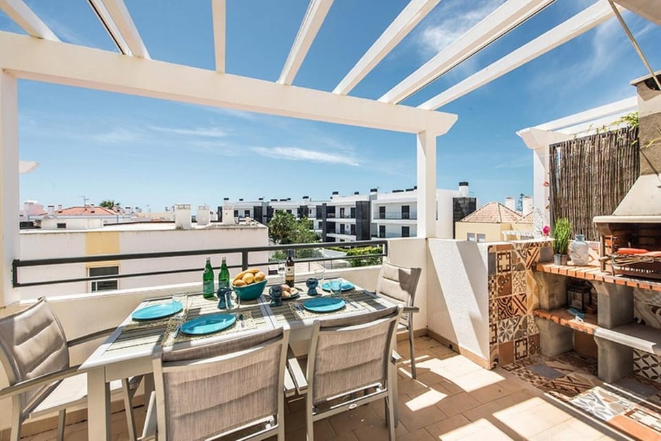 Patio, Day, BBQ facilities, View (from property/room), Balcony/Terrace, Seating area, Dining area