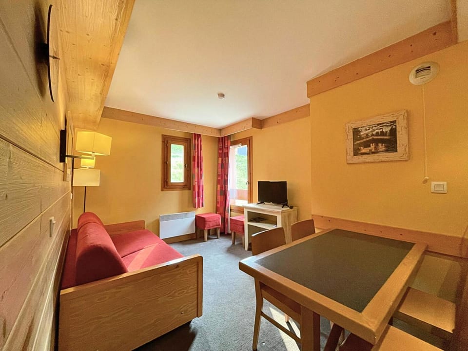 Résidence Aconit - 2 pièces 4 personnes 34m² - Les Menuires MAE-5294 Apartment in Les Allues
