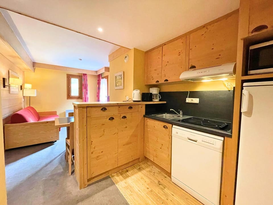 Résidence Aconit - 2 pièces 4 personnes 34m² - Les Menuires MAE-5294 Apartment in Les Allues