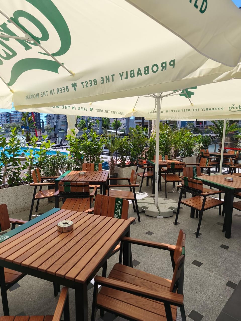Restaurant/places to eat, Lounge or bar