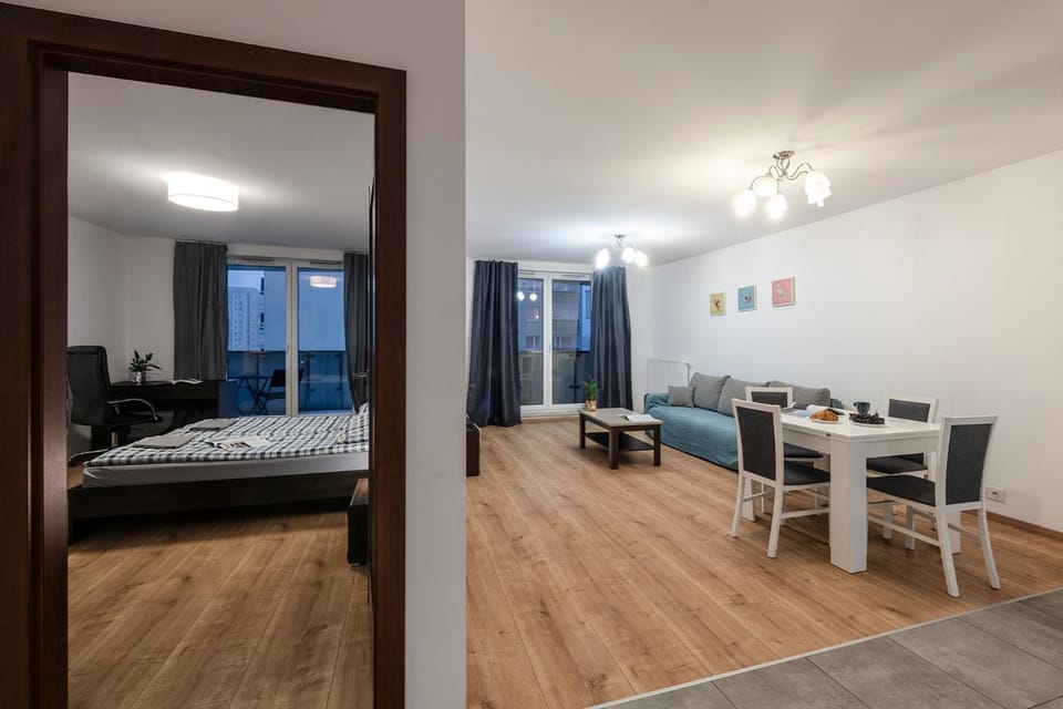 Photo of the whole room, Dining area