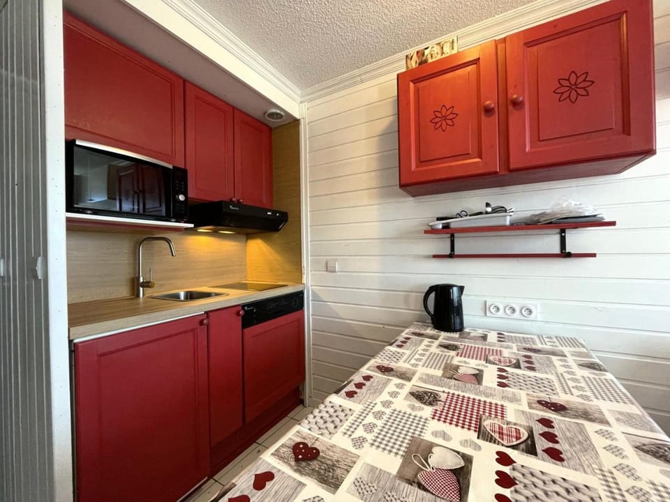 Résidence Villaret - Grand studio 4 personnes aux Menuires - accès 3 Vallées MAE-5734 Apartment in Les Allues