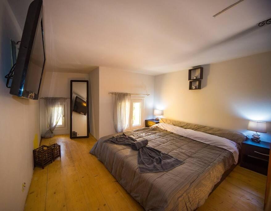 Bed, Bedroom