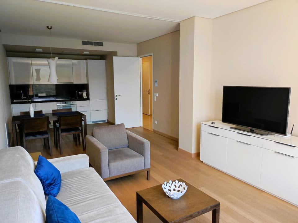 Kitchen or kitchenette, Living room, Dining area