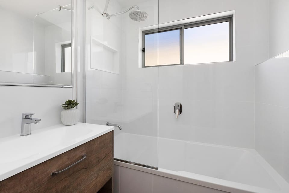 Bathroom, Bath