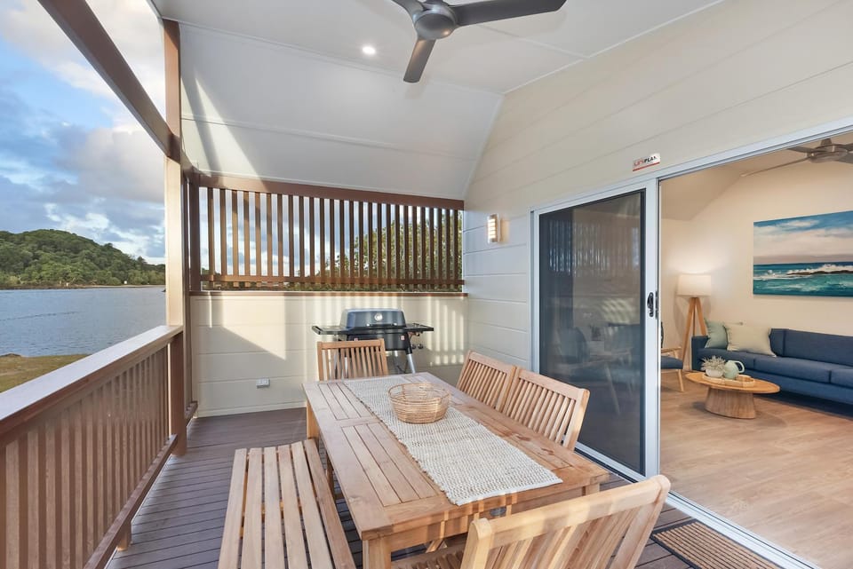 Balcony/Terrace, River view