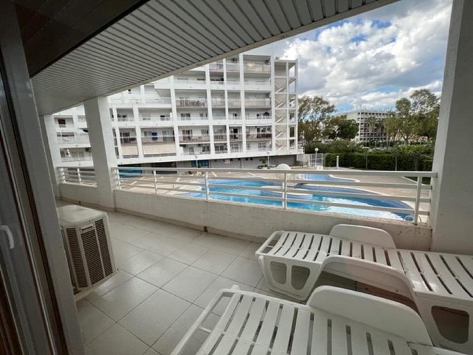 Balcony/Terrace, Swimming pool