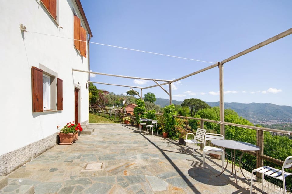 Property building, Balcony/Terrace, Living room