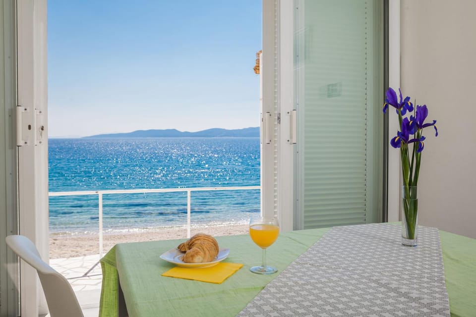 Dining area, Sea view